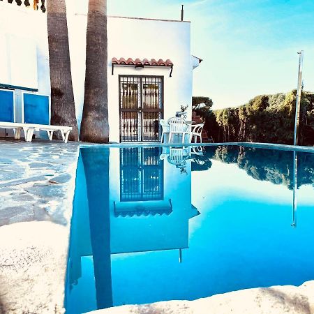 Super Exclusive Bungalow เบนัลมาเดนา ภายนอก รูปภาพ